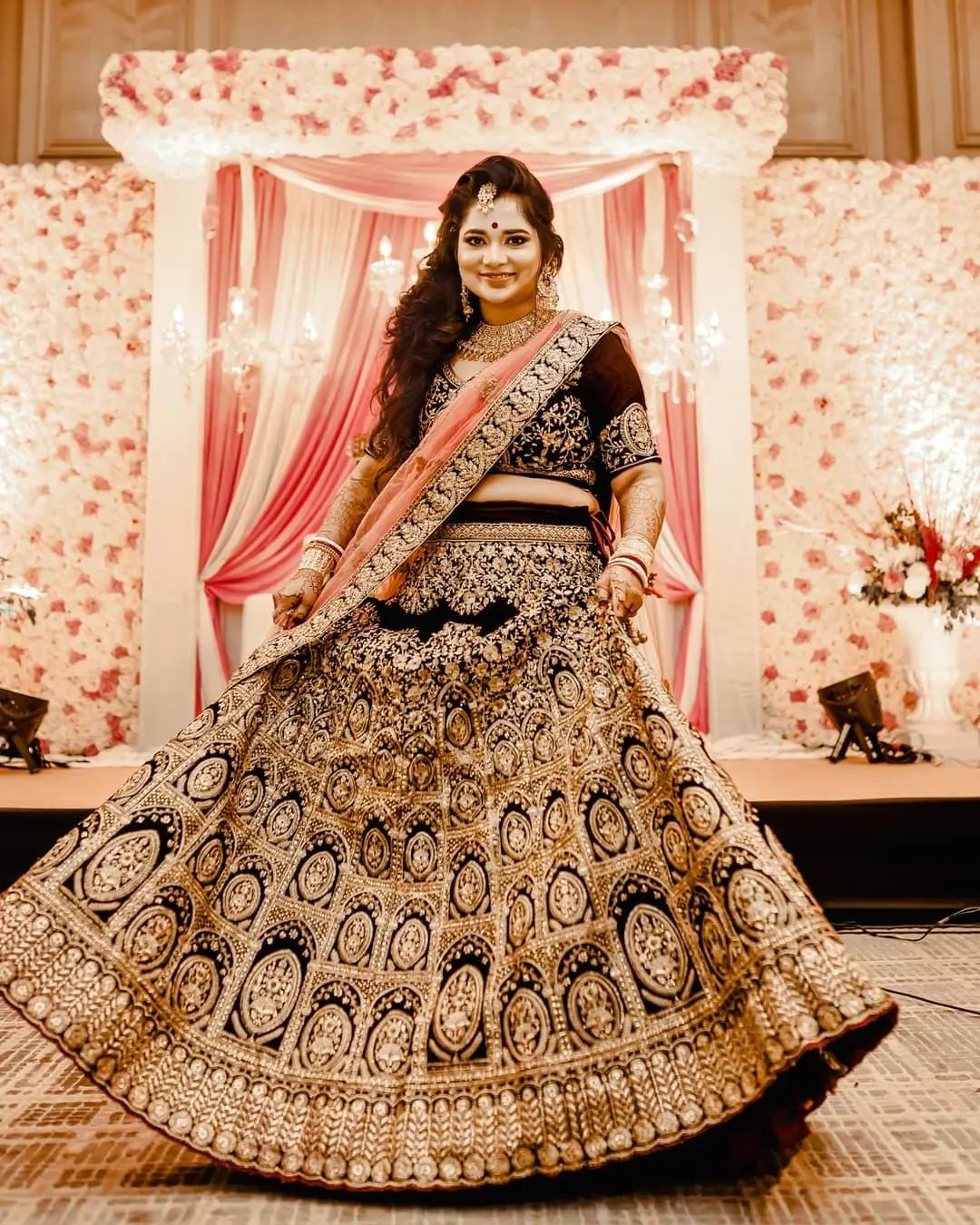 Bengali on sale wedding lehenga